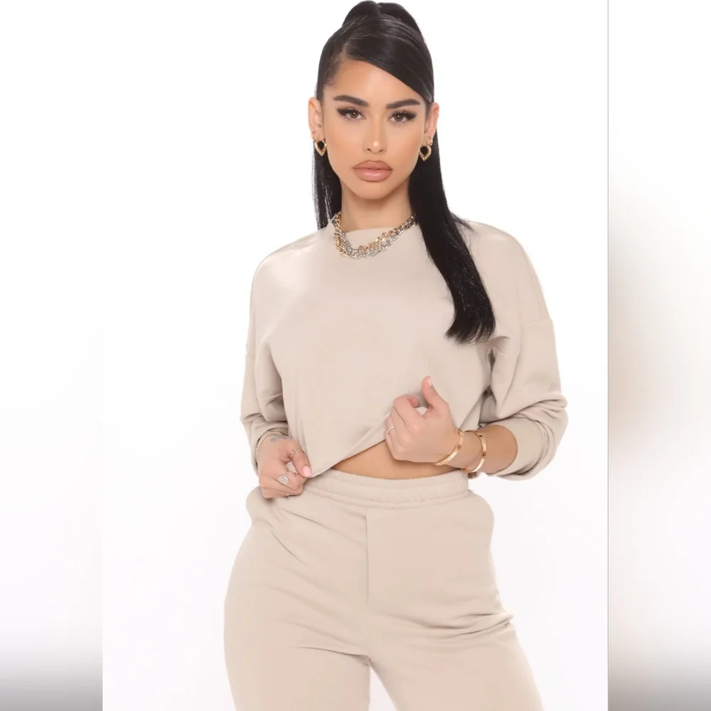 NWT!!! FASHION NOVA JOGGER SET !! - Picture 2 of 9